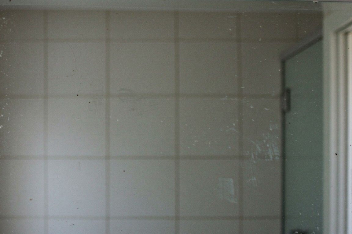 How to clean and shine mirrors